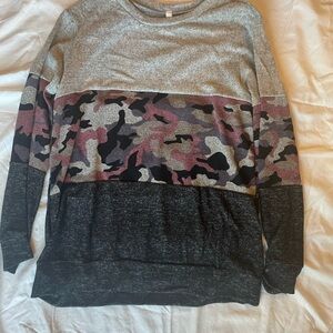 Women's Camouflage Sweatshirt